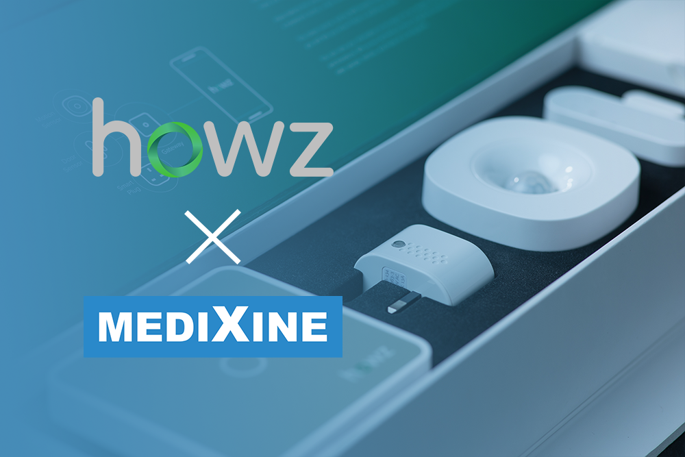 Medixine Suite in use at a NHS service together with Howz monitoring kit